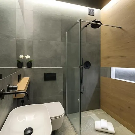 Bed & Breakfast Riverside Industrial - Sauna - Gym -air-conditioning-spa-fitness Wrocław