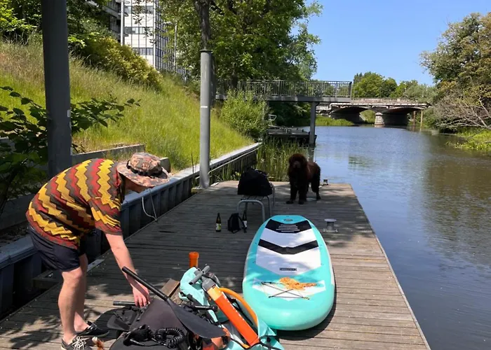 ベッド・アンド・ブレックファスト Riverside Industrial - Sauna - Gym -air-conditioning-spa-fitness